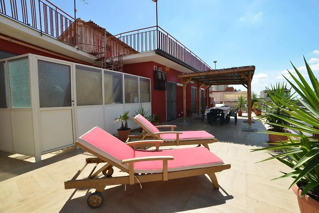 B&B Patty'S House Adrano 3*,